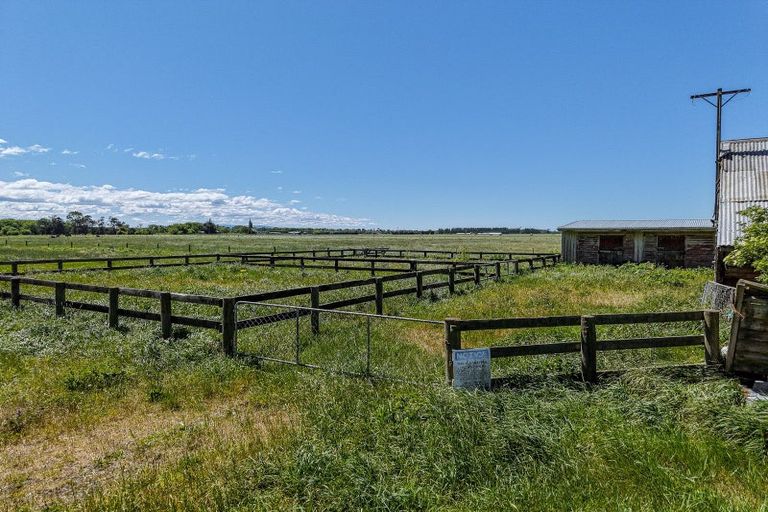 Photo of property in 192 Smarts Road, Rangiora, 7473