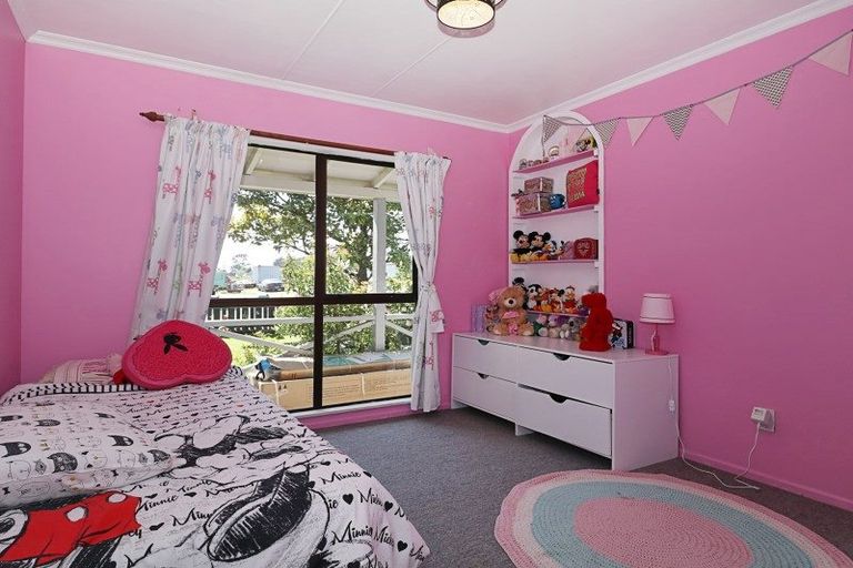 Photo of property in 9 Moore Road, Winton, 9720