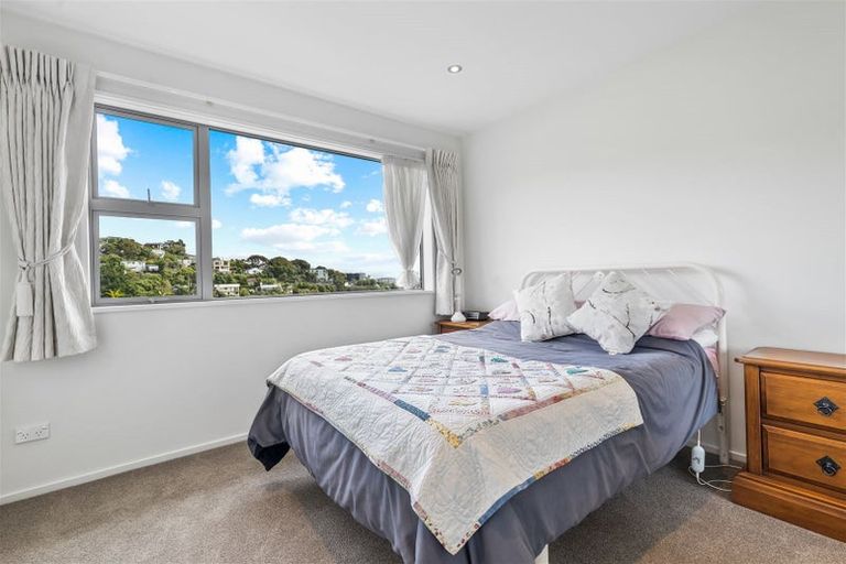 Photo of property in 18 Maffeys Road, Mount Pleasant, Christchurch, 8081