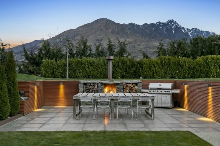 Photo of property in 4 Hanbury Lane, Lower Shotover, Queenstown, 9371