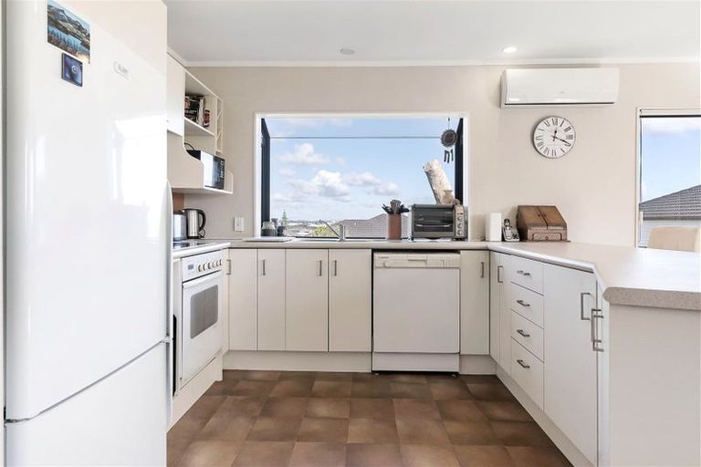 Photo of property in 2/25 Grassways Avenue, Pakuranga, Auckland, 2010