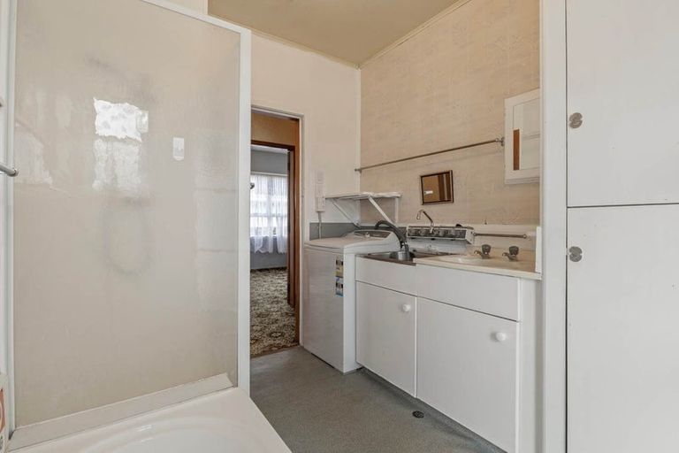 Photo of property in 19 Estuary Road, Weymouth, Auckland, 2103