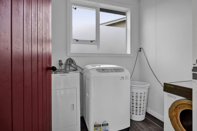 Photo of property in 304 South Road, Hawera, 4610