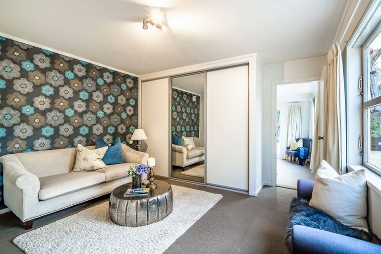Photo of property in 32 Le Roy Terrace, Birkenhead, Auckland, 0626