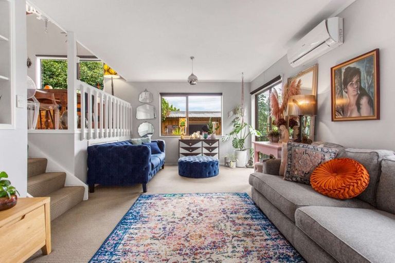 Photo of property in 1/33 Eskdale Road, Birkdale, Auckland, 0626