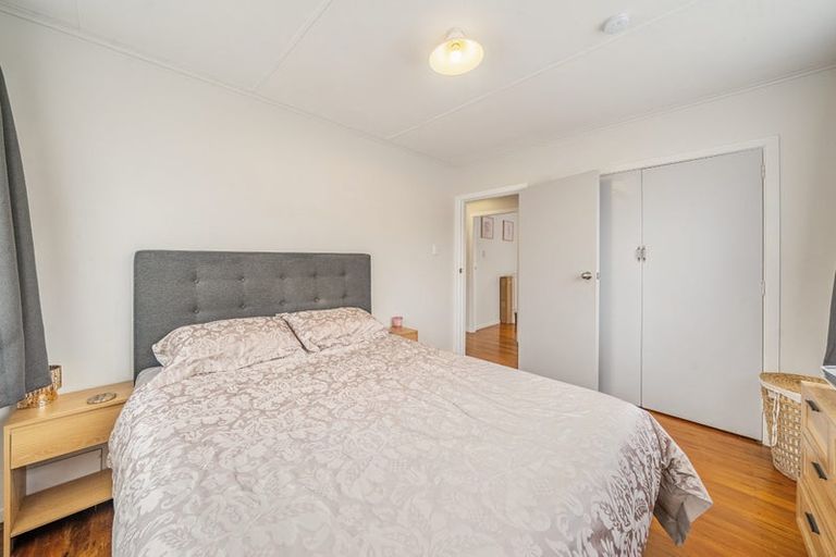 Photo of property in 15 Passive Grove, Ascot Park, Porirua, 5024