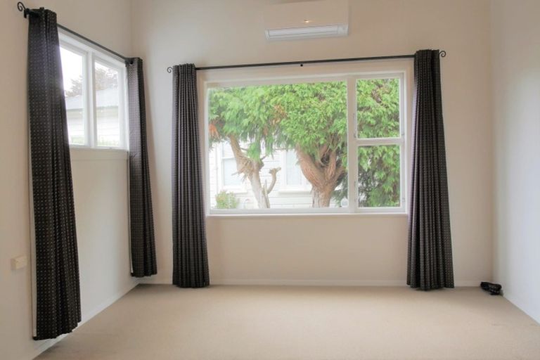 Photo of property in 32 Victoria Avenue, Dannevirke, 4930