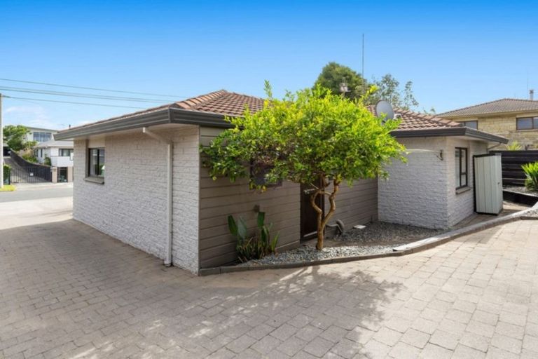 Photo of property in 2/219 Valley Road, Mount Maunganui, 3116