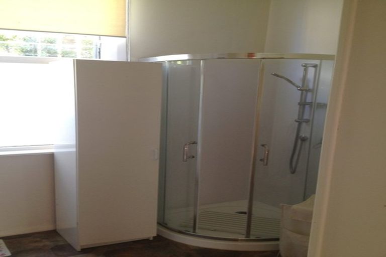 Photo of property in 2 Stanley Street, Berhampore, Wellington, 6023