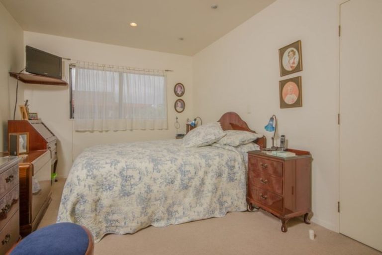 Photo of property in 72c Seabrook Avenue, New Lynn, Auckland, 0600