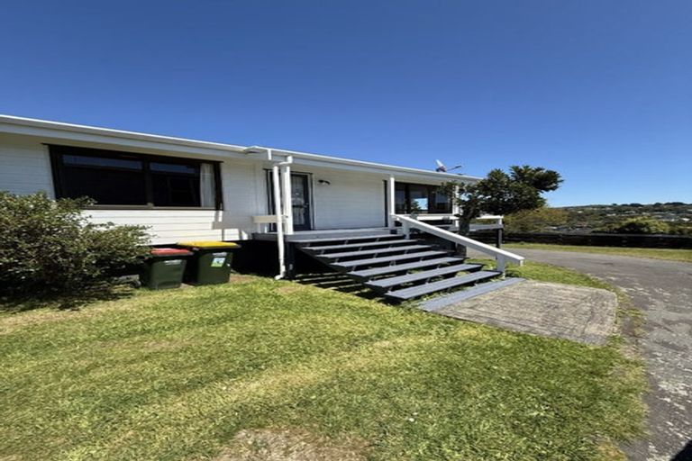 Photo of property in 6 Wisteria Grove, Maungaraki, Lower Hutt, 5010