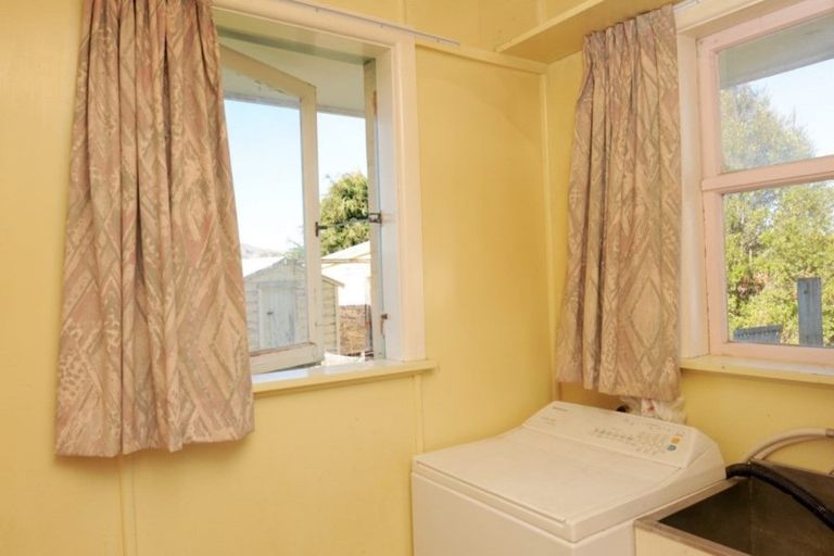 Photo of property in 6 Robinson Street, Kurow, 9435