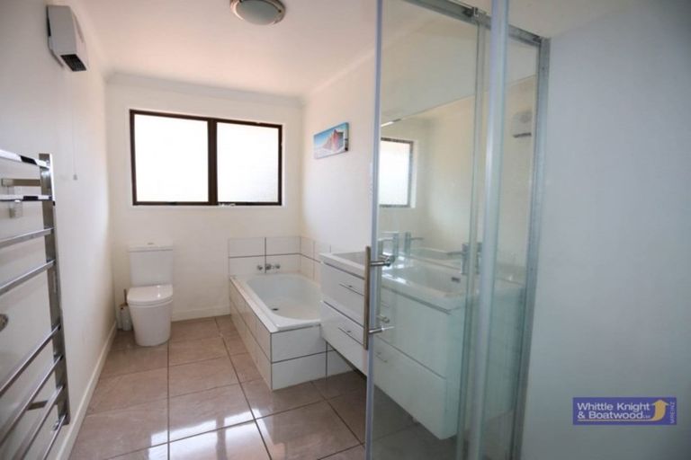 Photo of property in 6 Holmcroft Court, Cracroft, Christchurch, 8022