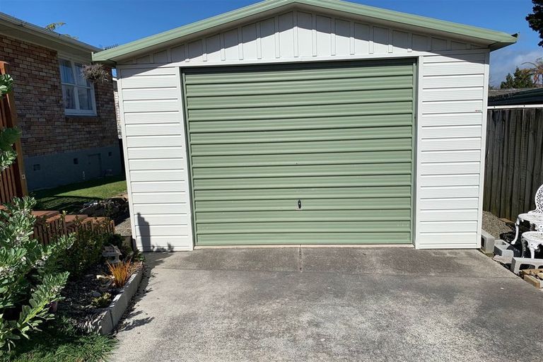 Photo of property in 11 Cameron Road, Te Puke, 3119