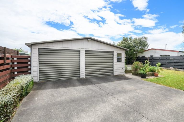 Photo of property in 57 Raglan Avenue, Cloverlea, Palmerston North, 4412