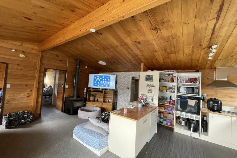 Photo of property in 9 Ngahere Street, Inglewood, 4330