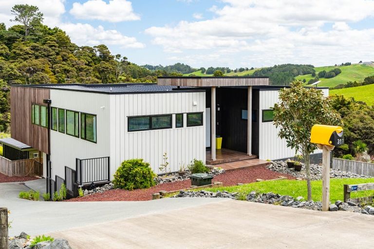 Photo of property in 397 Cames Road, Kaiwaka, Wellsford, 0975