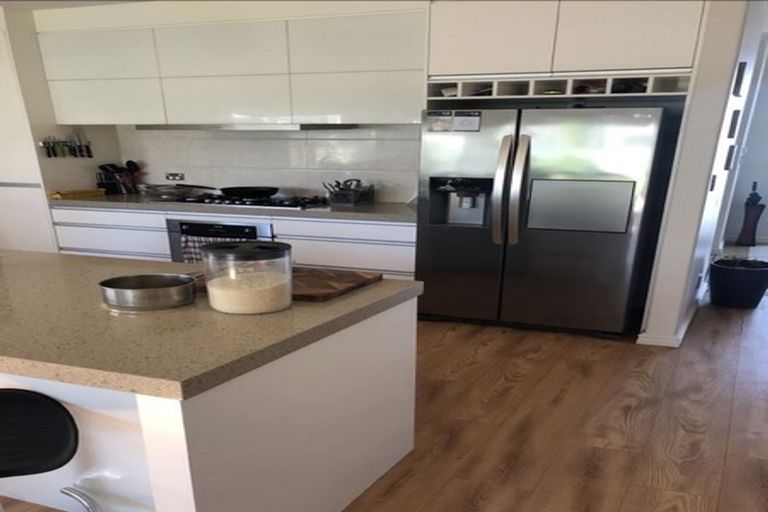 Photo of property in 21a Stamford Crescent, Flat Bush, Auckland, 2019