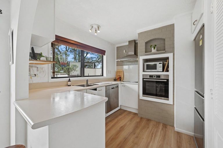 Photo of property in 1a Patons Road, Howick, Auckland, 2014