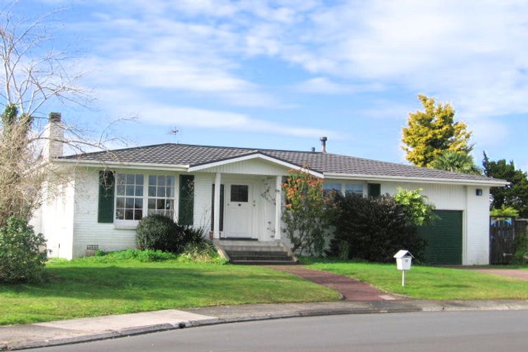 Photo of property in 15 Seamer Place, St Andrews, Hamilton, 3200