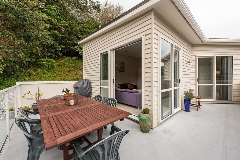 Photo of property in 75a South Karori Road, Karori, Wellington, 6012