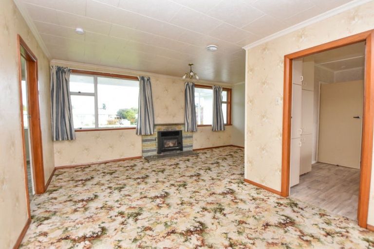 Photo of property in 25 Diamond Street, Carterton, 5713