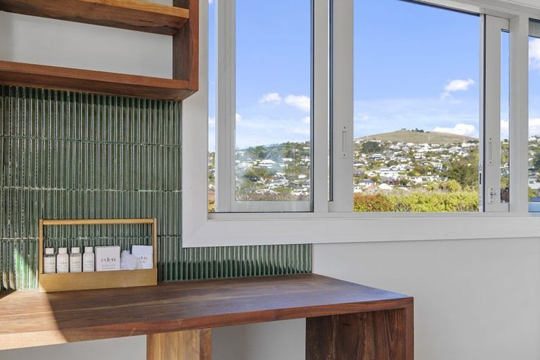 Photo of property in 87 Saint Andrews Hill Road, Mount Pleasant, Christchurch, 8081