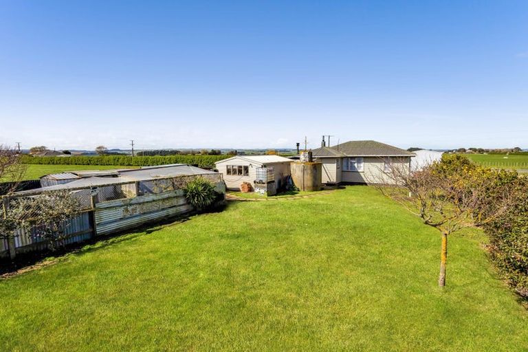 Photo of property in 325 Matangara Road, Hawera, 4672