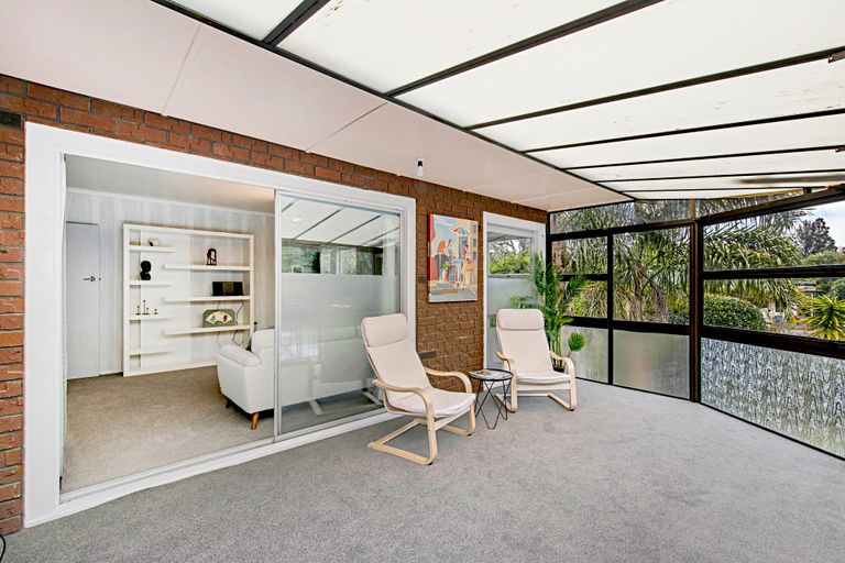 Photo of property in 88 Eskdale Road, Birkdale, Auckland, 0626