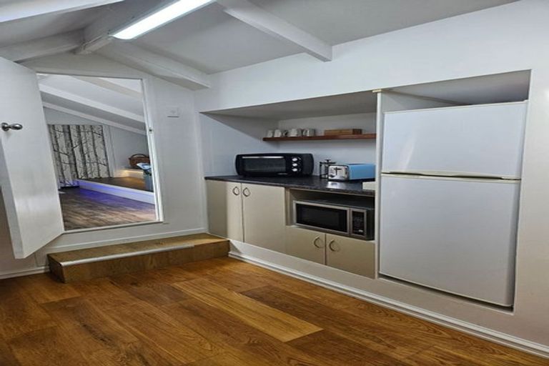 Photo of property in 36 Rame Road, Greenhithe, Auckland, 0632