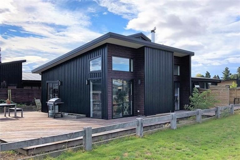 Photo of property in 66 Frye Crescent, Albert Town, Wanaka, 9305