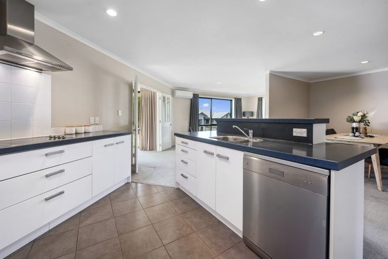 Photo of property in 18 Great West Road, Matipo Heights, Rotorua, 3015