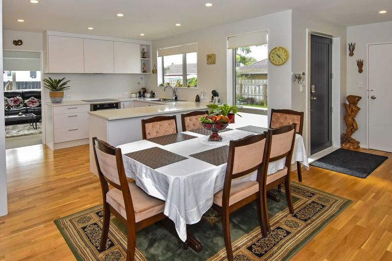 Photo of property in 24a Bunnythorpe Road, Papakura, 2110