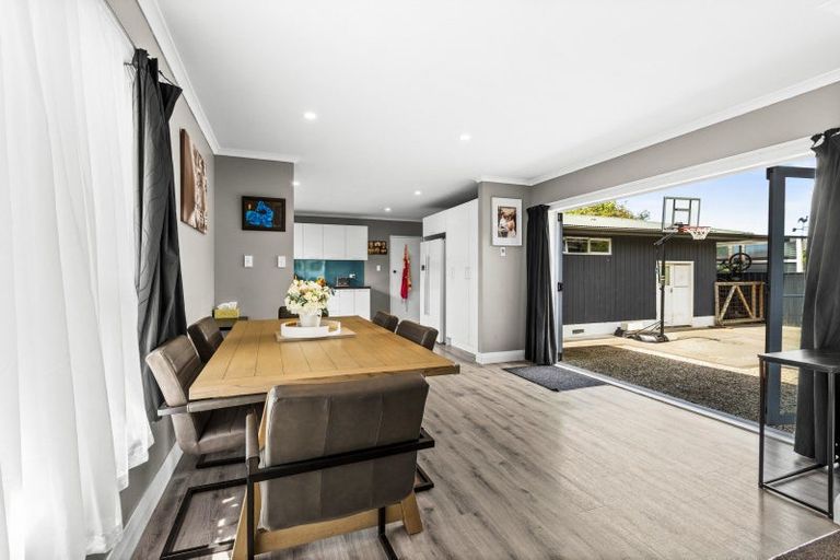 Photo of property in 69 Puketapu Road, Taradale, Napier, 4112