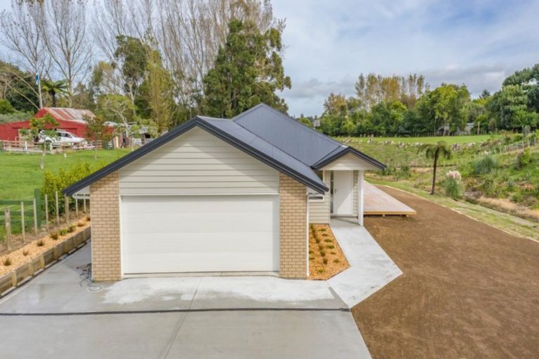 Photo of property in 27 Railway Terrace, Ohau, Levin, 5570
