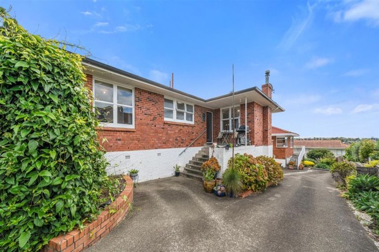 Photo of property in 80 Litten Road, Cockle Bay, Auckland, 2014