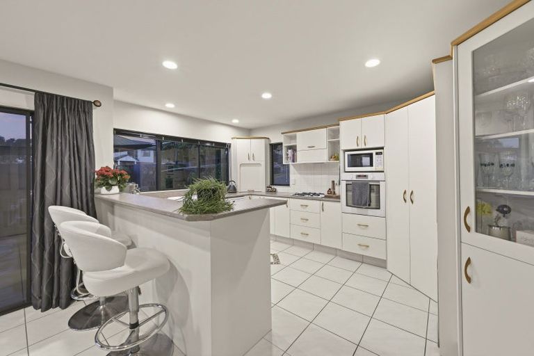 Photo of property in 29 Downing Place, Welcome Bay, Tauranga, 3112