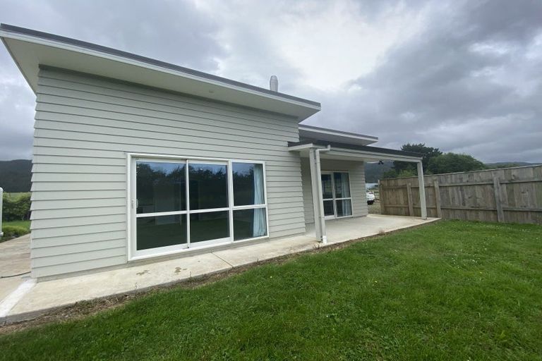 Photo of property in 281 North Manakau Road, Manakau, Levin, 5573