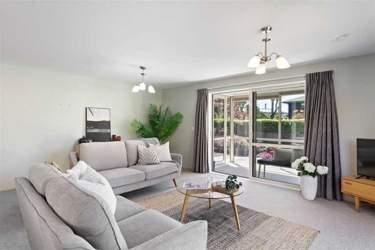 Photo of property in 2/5 Soleares Avenue, Mount Pleasant, Christchurch, 8081
