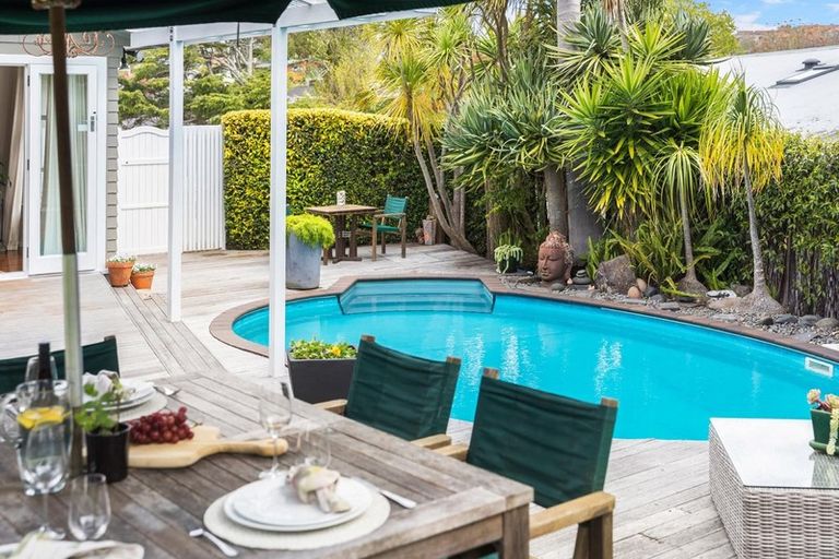 Photo of property in 10 Pembroke Crescent, Glendowie, Auckland, 1071