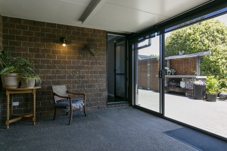 Photo of property in 71 Loch Views Road, Acacia Bay, Taupo, 3385