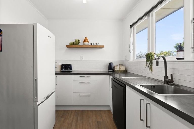 Photo of property in 16 Hitchings Avenue, Onekawa, Napier, 4110