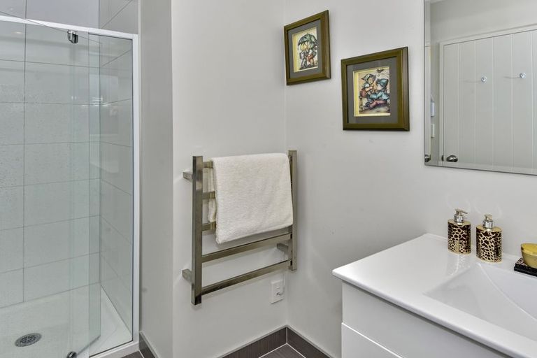 Photo of property in 24a Bunnythorpe Road, Papakura, 2110