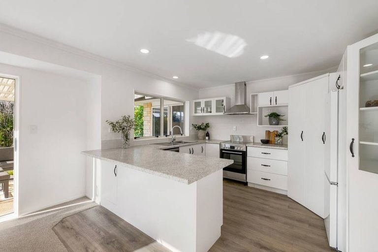 Photo of property in 19 Beachlands Place, Papamoa Beach, Papamoa, 3118