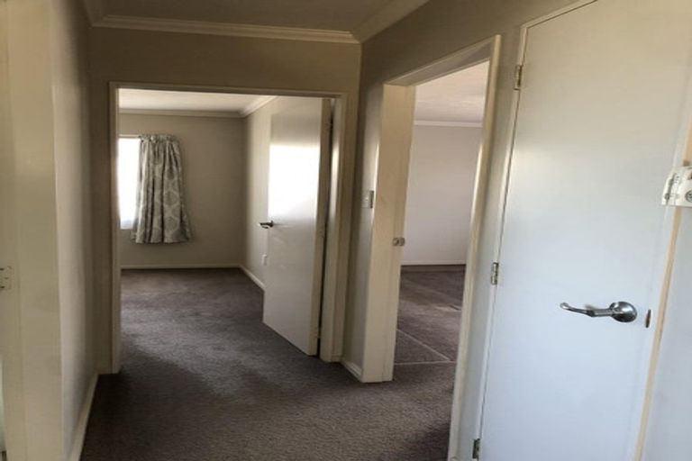 Photo of property in 15 Fenchurch Grove, Stokes Valley, Lower Hutt, 5019