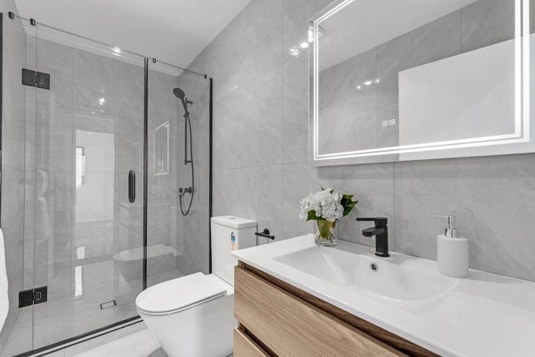 Photo of property in 1/6 Pah Road, Papatoetoe, Auckland, 2025