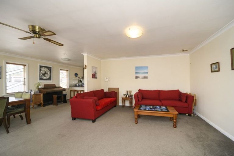 Photo of property in 8 Lambert Street, Marton, 4710