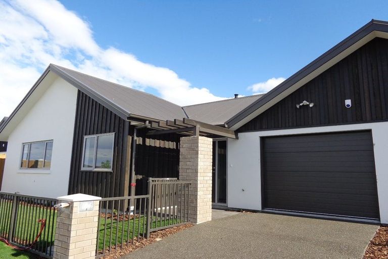 Photo of property in 27 Farnborough Way, Rolleston, 7615