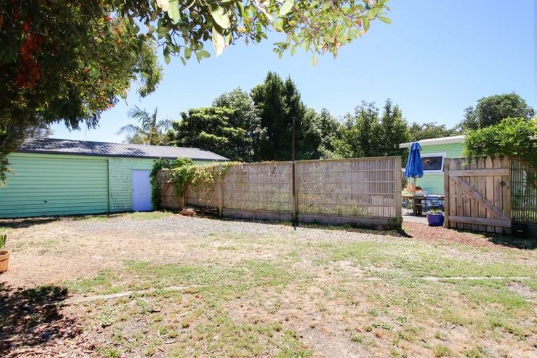 Photo of property in 11-13 Kuku Street, Te Awanga, 4102