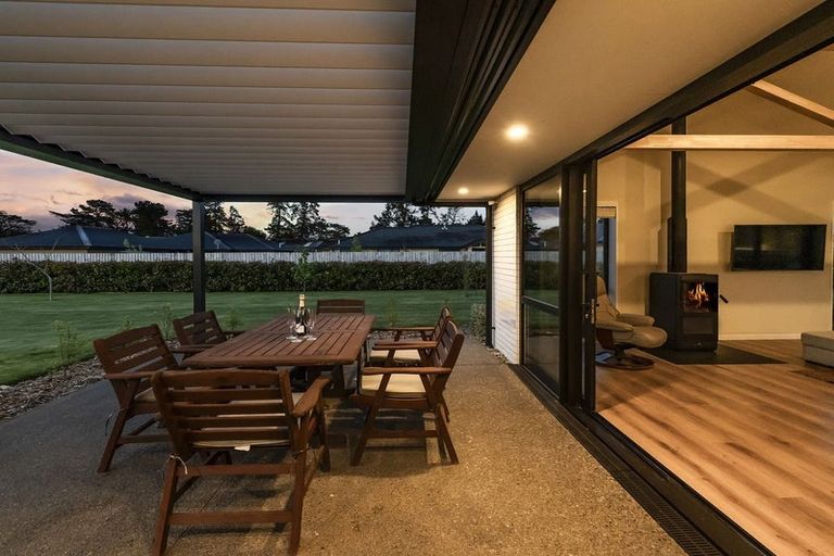 Photo of property in 9 Merino Crescent, Kirwee, 7571